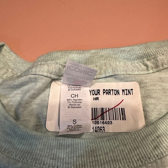 Dolly Parton Tshirt!  NWT - Picture 2 of 9